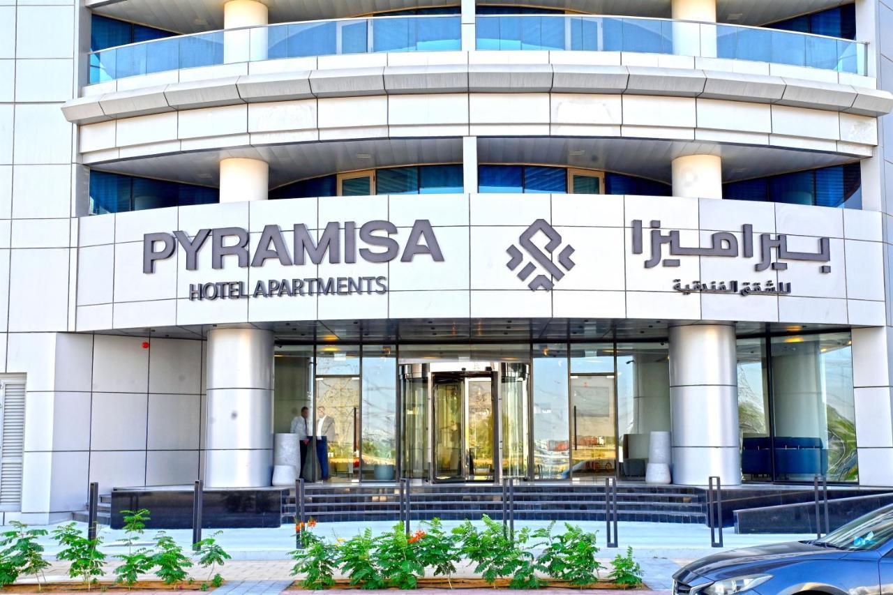 Pyramisa Hotel Apartments Dubai Exterior photo